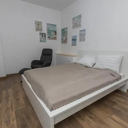 The House Apartment Burgas