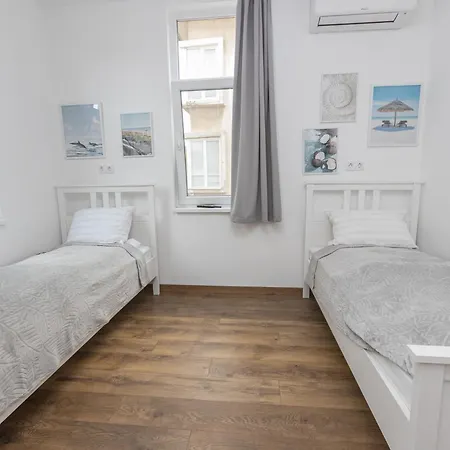 The House Apartment Burgas